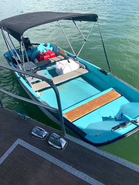 A Boston Whaler boat is included in the stay